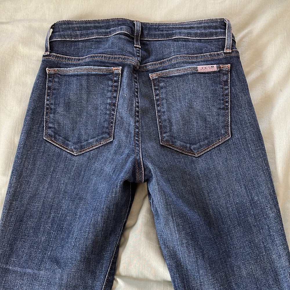 Joe’s cuffed cropped jeans size 25